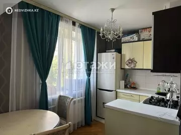 3-комнатная квартира, этаж 4 из 9, 81 м²