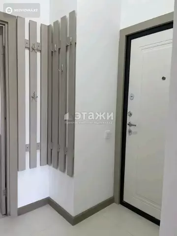 2-комнатная квартира, этаж 12 из 12, 58 м², на длительный срок