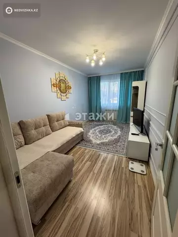 2-комнатная квартира, этаж 4 из 5, 65 м², на длительный срок