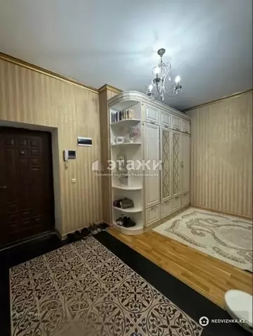 2-комнатная квартира, этаж 7 из 9, 108 м²