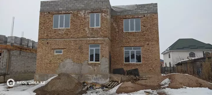260 м², 6-комнатный дом, 8 соток, 260 м², изображение - 1