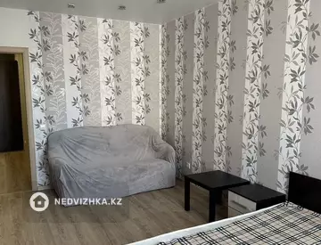 1-комнатная квартира, этаж 3 из 5, 35 м², на длительный срок