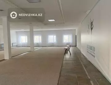 Помещение, этаж 2 из 1, 330 м², на длительный срок