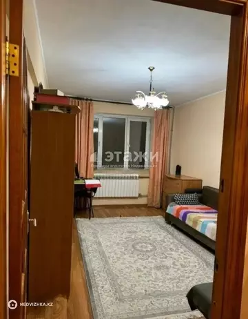 3-комнатная квартира, этаж 4 из 5, 64 м²