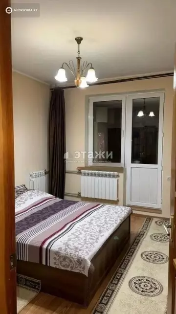 3-комнатная квартира, этаж 4 из 5, 64 м²