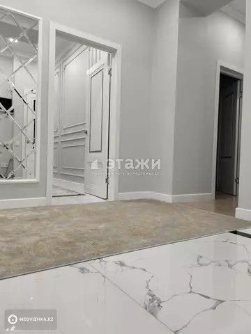 3-комнатная квартира, этаж 10 из 17, 90 м²