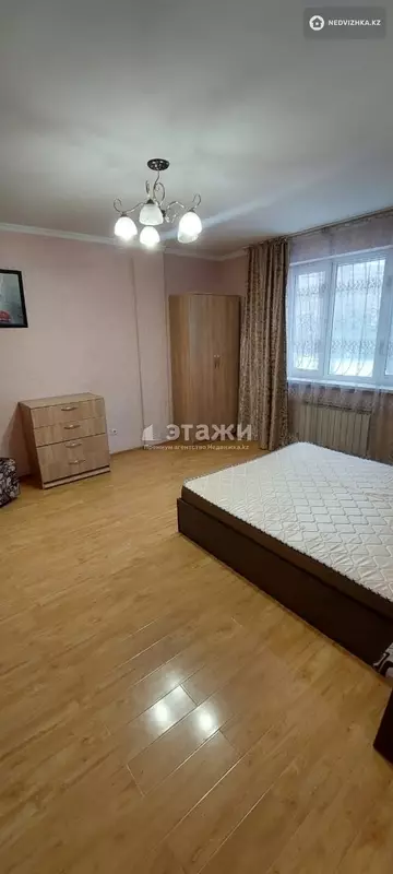 2-комнатная квартира, этаж 2 из 5, 70 м², на длительный срок