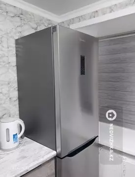 3-комнатная квартира, этаж 3 из 5, 53 м², на длительный срок