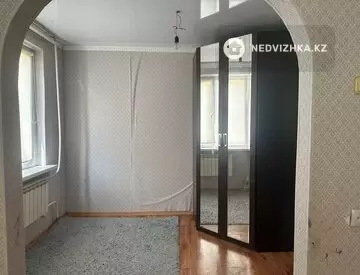 4-комнатная квартира, этаж 2 из 5, 61 м²