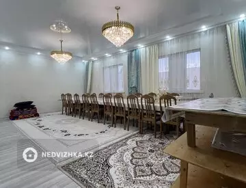 4-комнатный дом, 10 соток, 149 м²