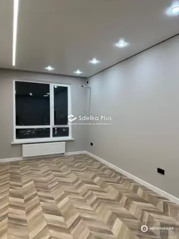 1-комнатная квартира, этаж 11 из 12, 38 м²