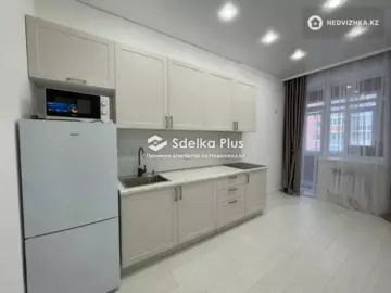 1-комнатная квартира, этаж 4 из 9, 42 м²