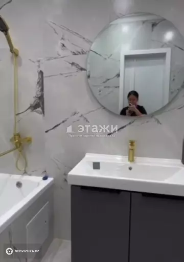 1-комнатная квартира, этаж 3 из 22, 42 м²