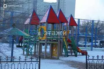 4-комнатная квартира, этаж 3 из 12, 180 м²