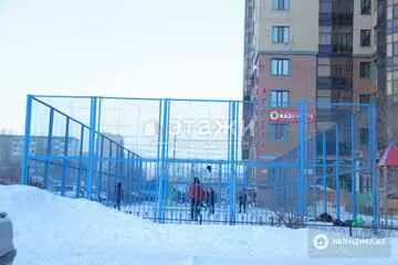 4-комнатная квартира, этаж 3 из 12, 180 м²