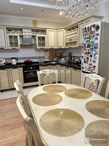 82.3 м², 3-комнатная квартира, этаж 6 из 9, 82 м², изображение - 1