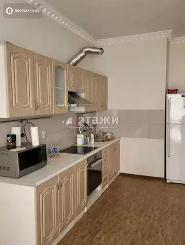 1-комнатная квартира, этаж 26 из 42, 63 м²