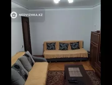 1-комнатная квартира, этаж 4 из 5, 34 м², на длительный срок