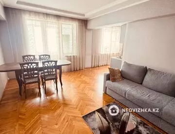 4-комнатная квартира, этаж 4 из 5, 120 м²