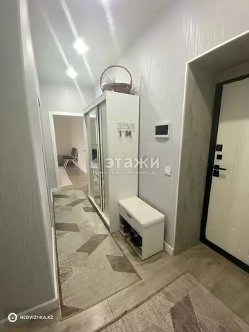 2-комнатная квартира, этаж 7 из 12, 64 м²