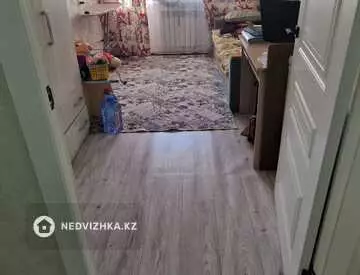 3-комнатная квартира, этаж 3 из 5, 60 м²