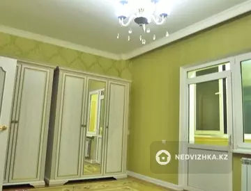 3-комнатная квартира, этаж 5 из 12, 112 м²