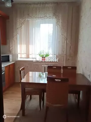 1-комнатная квартира, этаж 3 из 8, 39 м²