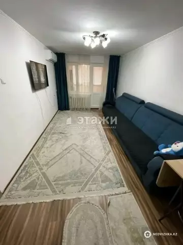 2-комнатная квартира, этаж 3 из 5, 44 м²
