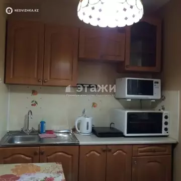 1-комнатная квартира, этаж 3 из 5, 38 м²