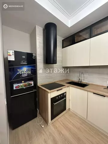 2-комнатная квартира, этаж 8 из 16, 65 м², на длительный срок