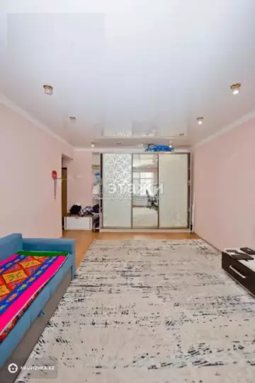 2-комнатная квартира, этаж 5 из 19, 51 м²