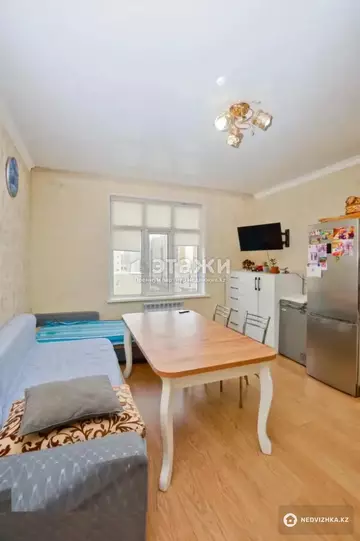 2-комнатная квартира, этаж 5 из 19, 51 м²