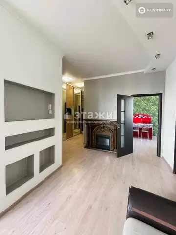 3-комнатная квартира, этаж 10 из 10, 60 м²