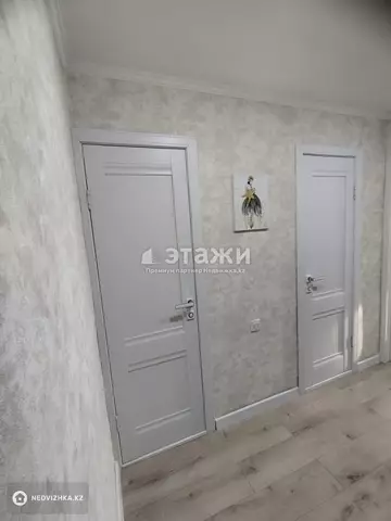 2-комнатная квартира, этаж 4 из 5, 52 м²