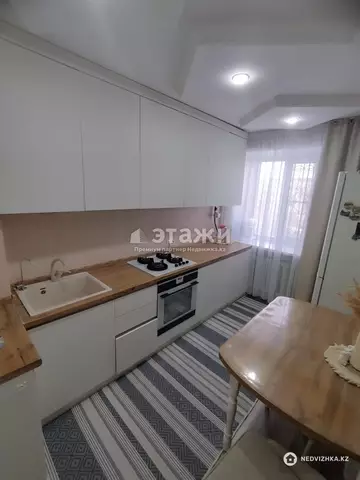 2-комнатная квартира, этаж 4 из 5, 52 м²