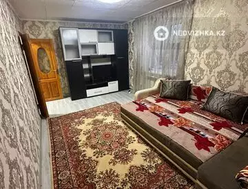 1-комнатная квартира, этаж 3 из 4, 37 м², на длительный срок