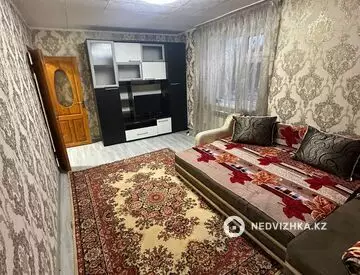 1-комнатная квартира, этаж 3 из 4, 37 м², на длительный срок