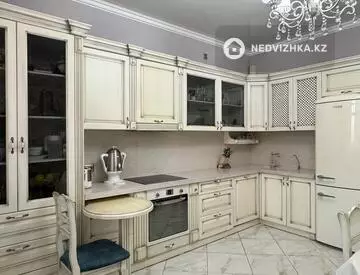 3-комнатная квартира, этаж 2 из 8, 113 м²