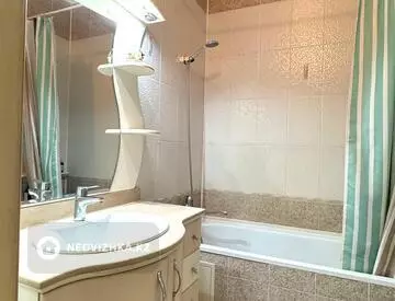 3-комнатная квартира, этаж 2 из 8, 113 м²