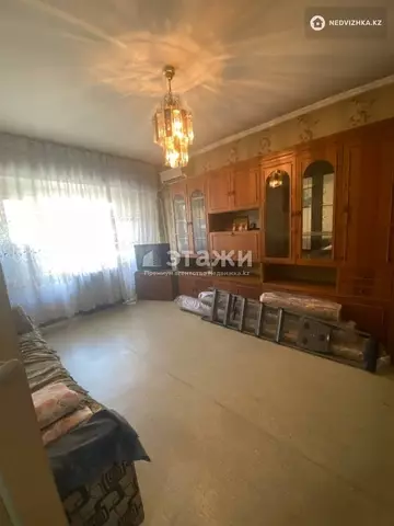 1-комнатная квартира, этаж 3 из 5, 37 м²