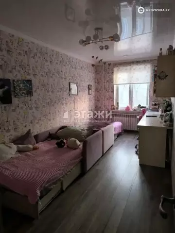 3-комнатная квартира, этаж 4 из 5, 60 м²