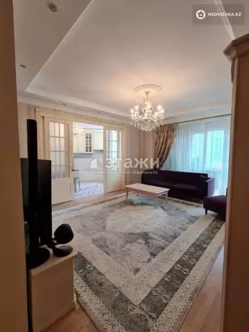 5-комнатная квартира, этаж 17 из 20, 209 м²