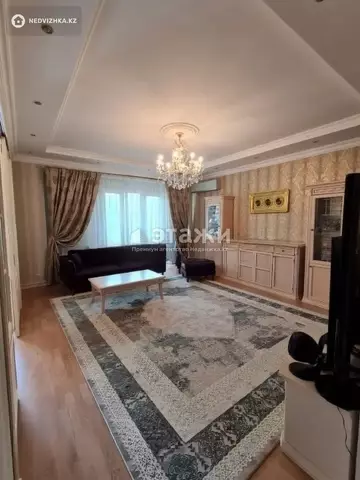 5-комнатная квартира, этаж 17 из 20, 209 м²