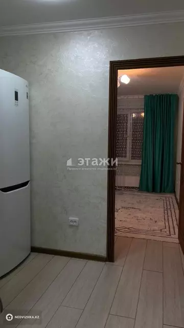 3-комнатная квартира, этаж 1 из 5, 64 м², на длительный срок