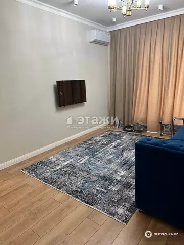 2-комнатная квартира, этаж 7 из 17, 60 м², на длительный срок