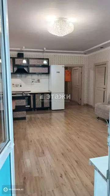 3-комнатная квартира, этаж 16 из 21, 65 м², на длительный срок