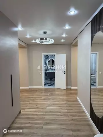 3-комнатная квартира, этаж 12 из 12, 90 м²