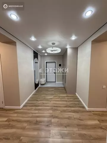 3-комнатная квартира, этаж 12 из 12, 90 м²