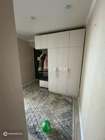 2-комнатная квартира, этаж 4 из 5, 50 м²