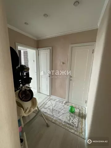 2-комнатная квартира, этаж 4 из 5, 50 м²